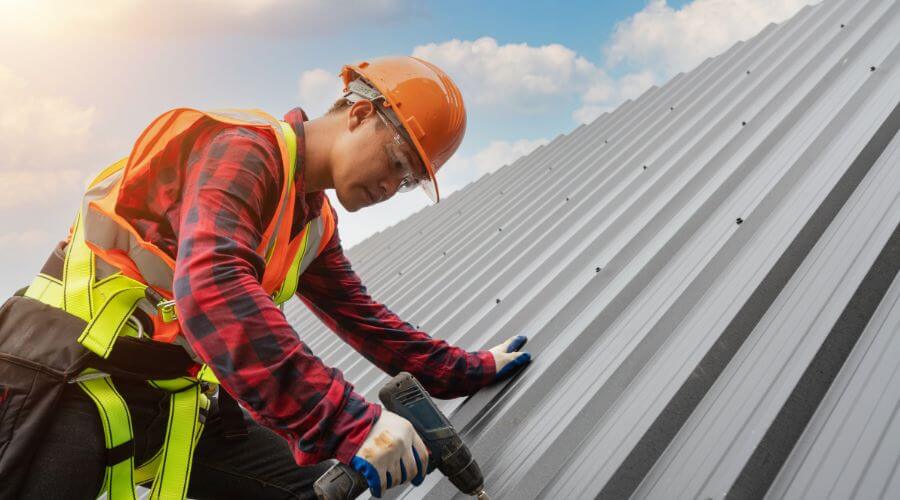 Professional gutter cleaning in Alton, NH